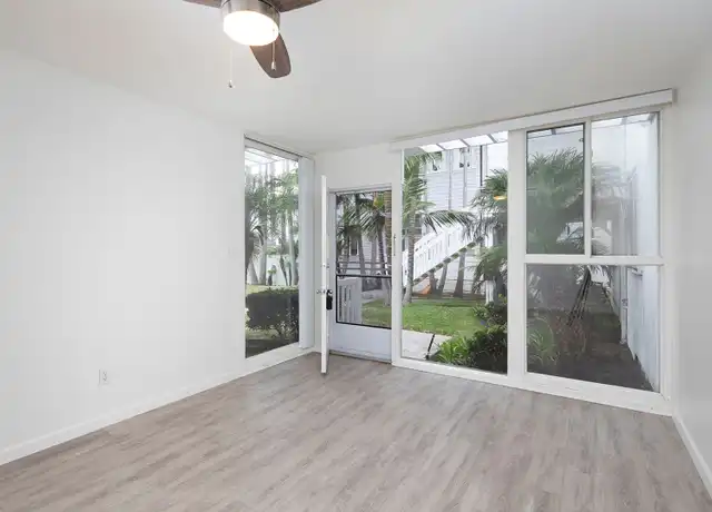 Property at 324 Rosemont St Unit 328, La Jolla, CA, 92037, 1 bed, 1 bath, [object Object]