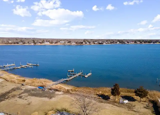 Property at 73 W Tiana Rd Unit 11, Hampton Bays, NY, 11946, 2 beds, 1 bath, [object Object]