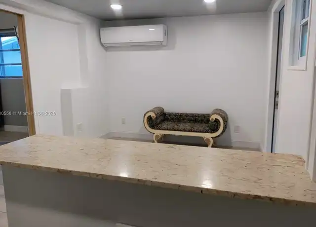 Property at 1090 W 60th St Unit 1, Hialeah, FL, 33012, 1 bed, 1 bath, [object Object]
