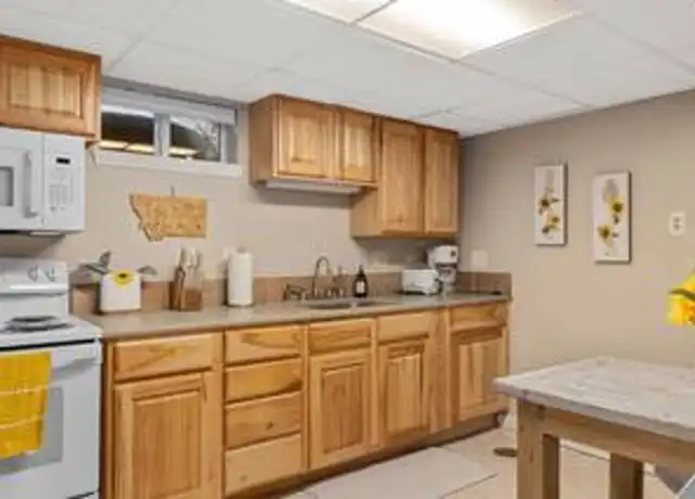 Property at 2423 Elm St Unit 2, Billings, MT, 59101, 2 beds, 1 bath, [object Object]