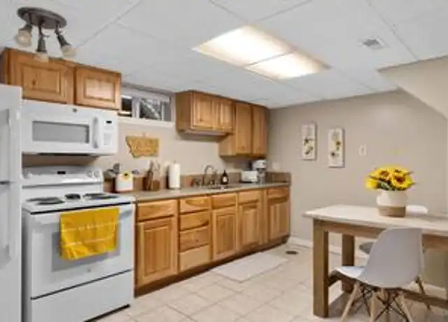 Property at 2423 Elm St Unit 2, Billings, MT, 59101, 2 beds, 1 bath, [object Object]
