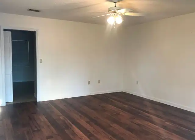 Property at 2134 Houston Ave, Valdosta, GA, 31602, 2 beds, 2 baths, [object Object]