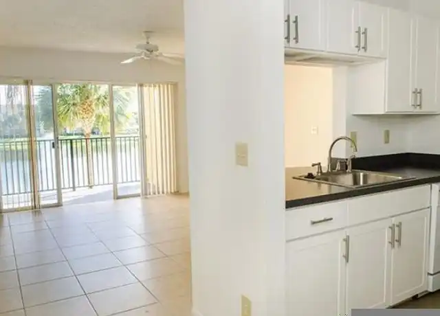 Property at 8530 SW 1st St, Pembroke Pines, FL, 33025, 3 beds, 2 baths, [object Object]