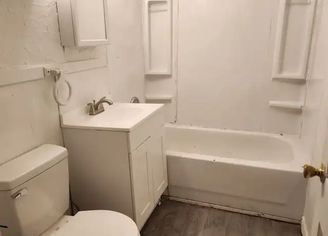 Property at 845 W Sawyer St, Decatur, IL, 62526, 2 beds, 1 bath, [object Object]