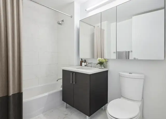 Photo of 309 5th Ave, New York, NY 10016