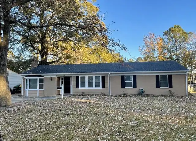 Property at 621 Bethune Dr, Virginia Beach, VA, 23452, 4 beds, 2 baths, [object Object]