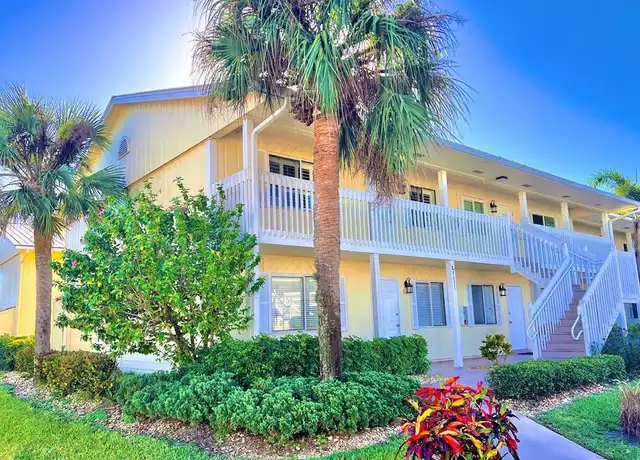 Property at 4631 Bayshore Dr Unit L5, Naples, FL, 34112, 2 beds, 2 baths, [object Object]