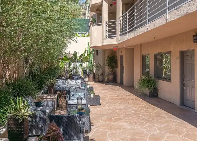 Property at Franklin Skyline Apartments - 6543 Franklin Ave, Los Angeles, CA, 90028, 1 bed, 1 bath, [object Object]