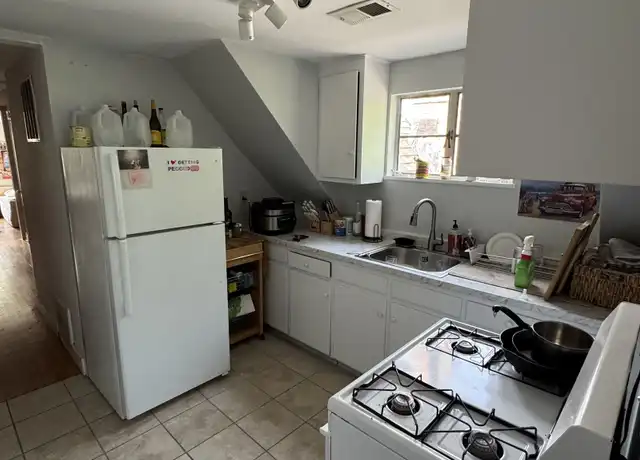 Property at 789 Orange St Unit 3, New Haven, CT, 06511, 2 beds, 1 bath, [object Object]
