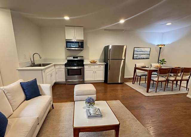 Photo of 673 Brookside Ln, Sierra Madre, CA 91024