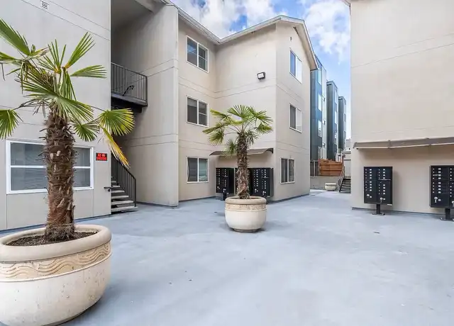 Property at Husky Court Apartments - 4629 21st Ave NE, Seattle, WA, 98105, 0 beds, 1 bath, [object Object]
