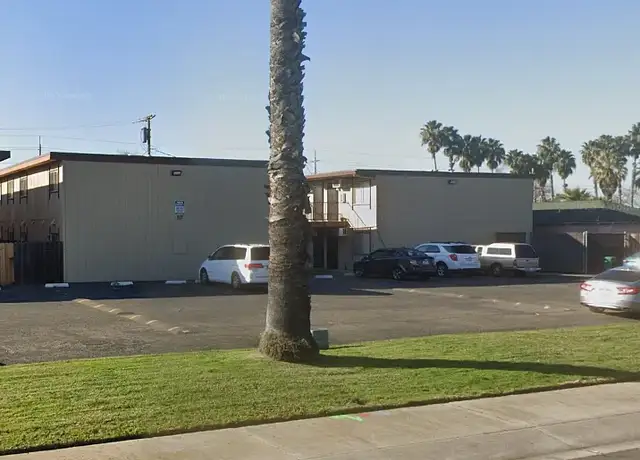 Photo of 1121 Lloyd St, Lodi, CA 95240