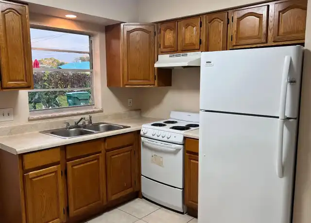 Property at 5004 La Salle St Unit B, Fort Pierce, FL, 34951, 2 beds, 1 bath, [object Object]
