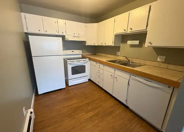 Property at Mountain Pointe Apartments - 2640 E Yampa St, Colorado Springs, CO, 80909, 1-2 bed, 1 bath, [object Object]