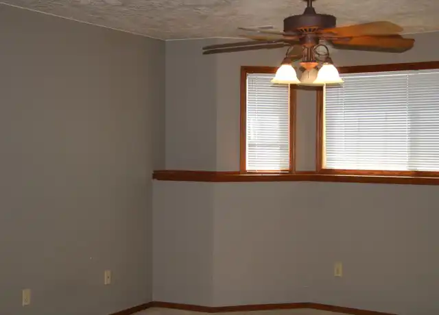 Property at Pine View Properties, Sioux Falls, SD, 57106, 4 beds, 2 baths, [object Object]
