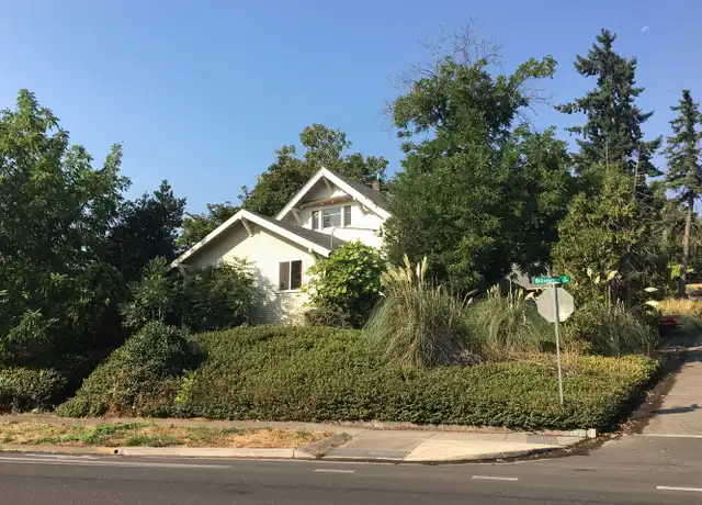 Property at 2200 Willamette St, Eugene, OR, 97405, 6 beds, 2 baths, [object Object]