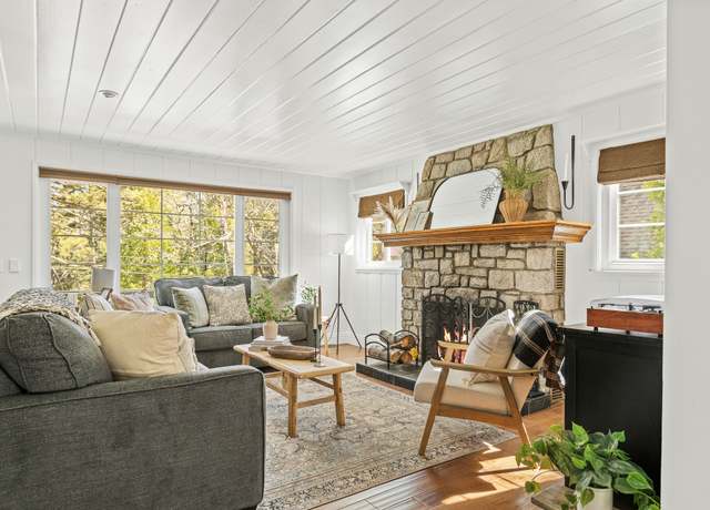 Photo of 284 Walnut Dr, Lake Arrowhead, CA 92352