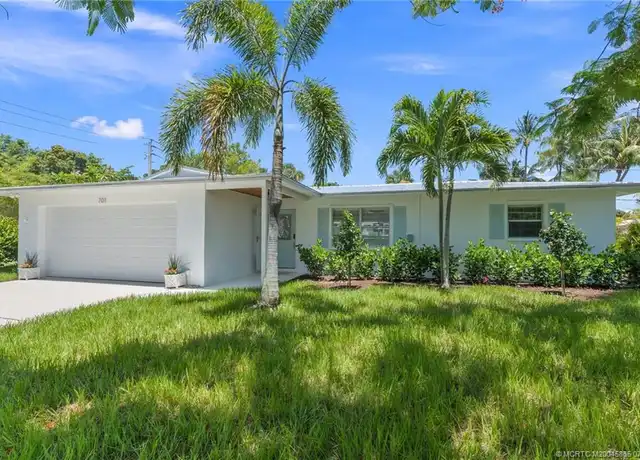Property at 701 SE Alamanda Way, Stuart, FL, 34996, 3 beds, 2 baths, [object Object]