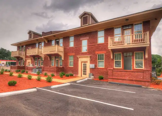 Property at 528 East Pkwy N Unit 15, Memphis, TN, 38112, 1 bed, 1 bath, [object Object]