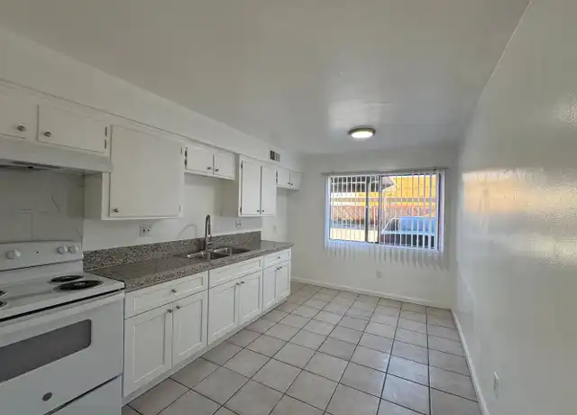 Property at 2801 S H St Unit 23, Bakersfield, CA, 93304, 2 beds, 1 bath, [object Object]