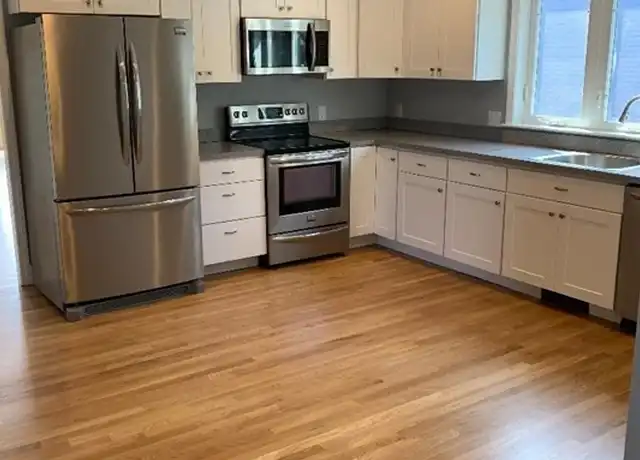 Property at 539 Southbridge St Unit 3, Worcester, MA, 01610, 3 beds, 1 bath, [object Object]
