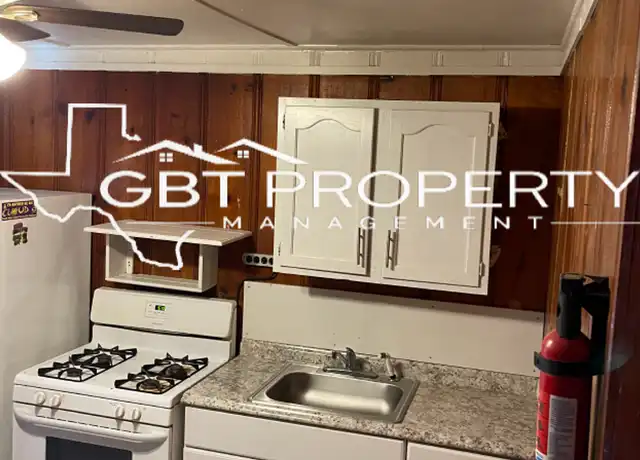 Property at 314 E Railroad Ave, Port Isabel, TX, 78578, 1 bed, 1 bath, [object Object]