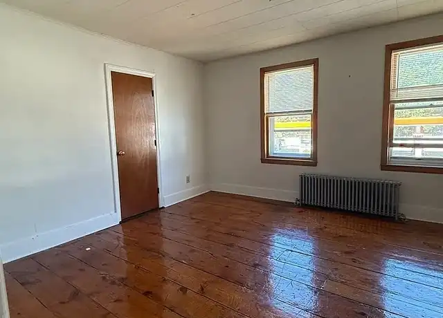 Property at 19 Maple Ave Unit 1, Shrewsbury, MA, 01545, 1 bed, 1 bath, [object Object]