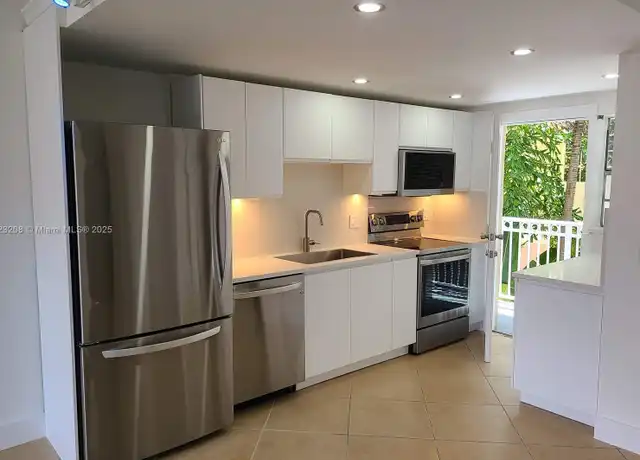 Property at 1575 Euclid Ave #203, Miami Beach, FL, 33139, 1 bed, 1 bath, [object Object]
