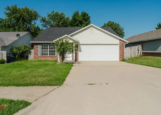 Property at 904 SW Krug Rd, Bentonville, AR, 72712, 3 beds, 2 baths, [object Object]