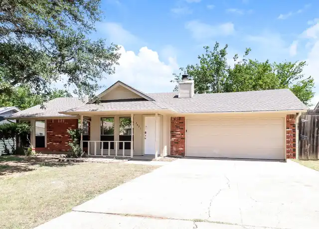 Property at 2421 Homewood Trl, Arlington, TX, 76015, 3 beds, 2 baths, [object Object]