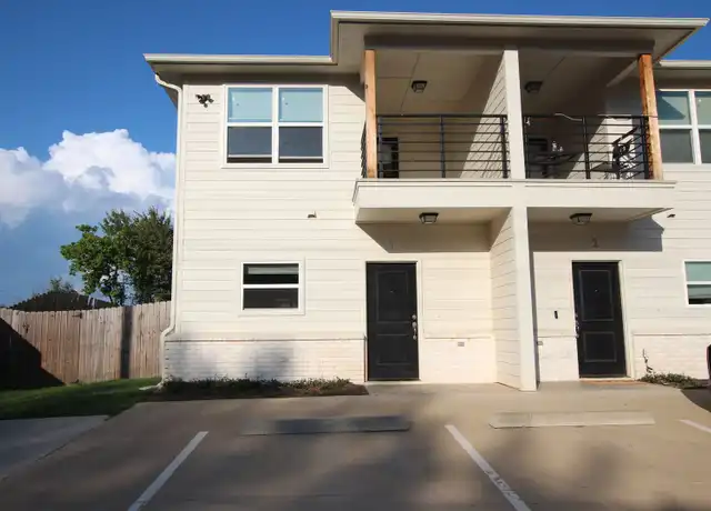 Property at 307 N Henry St Apt 02, Mineola, TX, 75773, 2 beds, 2.5 baths, [object Object]