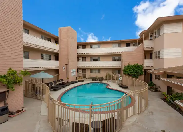 Property at 1918 Emerald St Unit 203, San Diego, CA, 92109, 2 beds, 1 bath, [object Object]