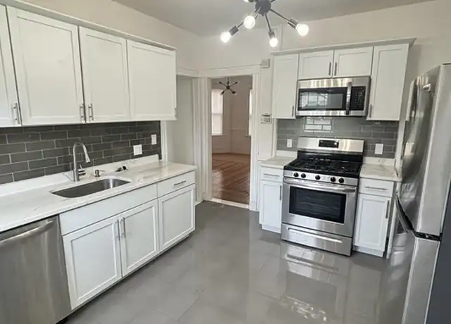 Property at 24 Rector Rd Unit 2, Boston, MA, 02136, 3 beds, 1 bath, [object Object]