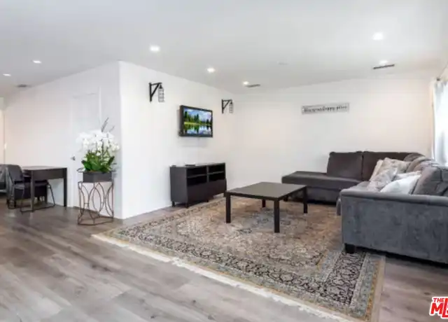 Property at 509 N Edinburgh Ave, Los Angeles, CA, 90048, 3 beds, 2 baths, [object Object]