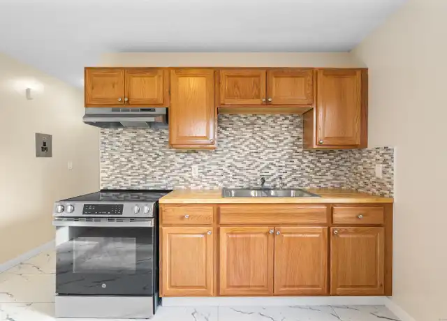 Property at 1400 Ella T Grasso Blvd Unit B, New Haven, CT, 06511, 1 bed, 1 bath, [object Object]