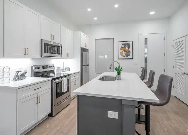 Property at Flats at Donelson Plaza - 2708 Old Lebanon Pike, Nashville, TN, 37214, 1-2 bed, 1-2 bath, [object Object]