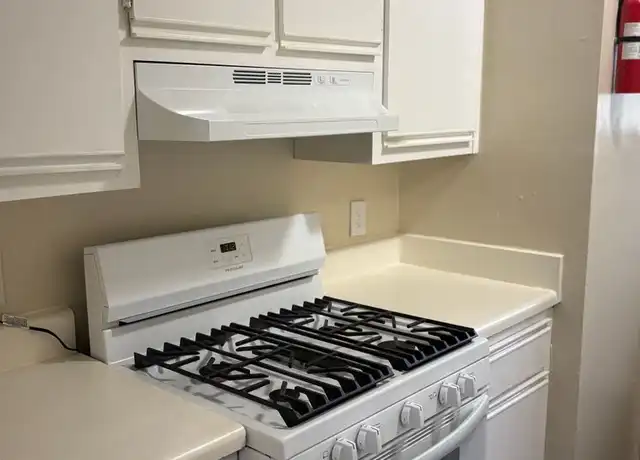 Property at 1900 Warren Ave Unit H, Hopewell, VA, 23860, 2 beds, 1.5 baths, [object Object]