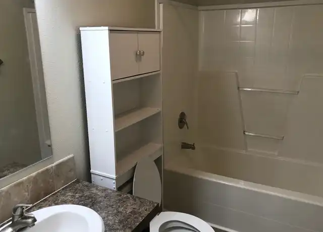 Property at 5623 Stoneview Ave, Williston, ND, 58801, 3 beds, 2 baths, [object Object]