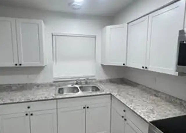 Property at 16910 Carmen Ave, Fort Myers, FL, 33908, 2 beds, 1 bath, [object Object]