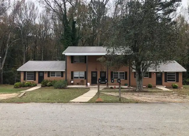 Property at 108 Park Ter, Greenwood, SC, 29646, 2 beds, 1 bath, [object Object]