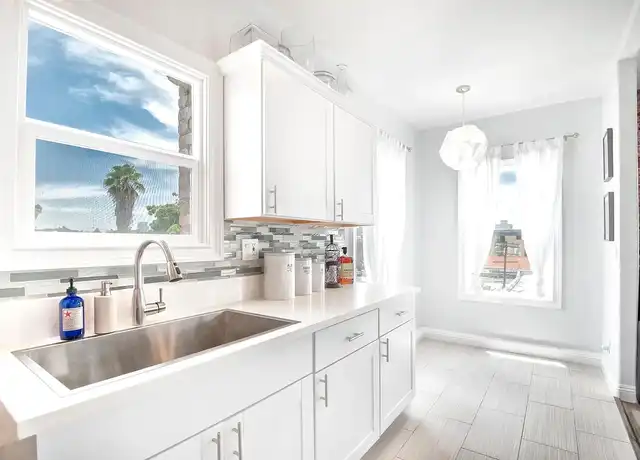 Property at 250 S Kenmore Ave, Los Angeles, CA, 90004, 0 beds, 1 bath, [object Object]