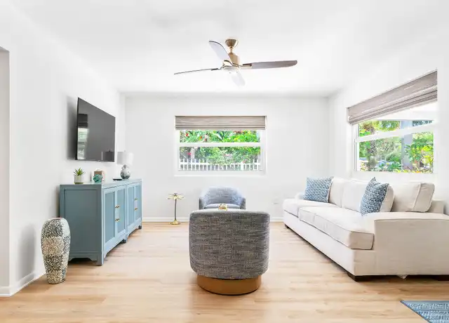 Property at 816 35th St, West Palm Beach, FL, 33407, 2 beds, 1 bath, [object Object]