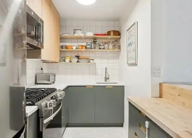 Property at 400 E 17th St, Brooklyn, NY, 11226, 1 bed, 1 bath, [object Object]