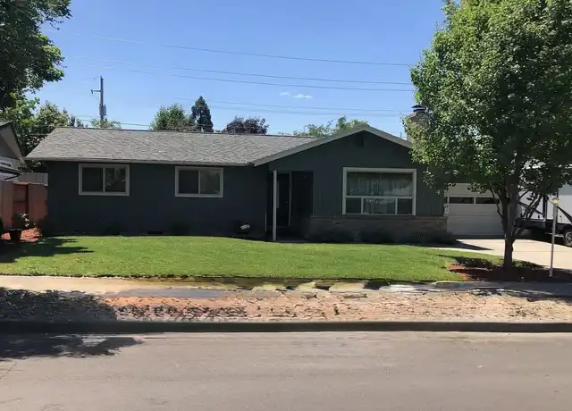 Property at 1924 Hybiscus St, Medford, OR, 97504, 3 beds, 2 baths, [object Object]