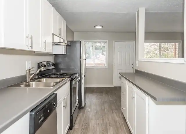 Property at 7301 Southeast Powell Boulevard - 7301 SE Powell Blvd, Portland, OR, 97206, 1 bed, 1 bath, [object Object]