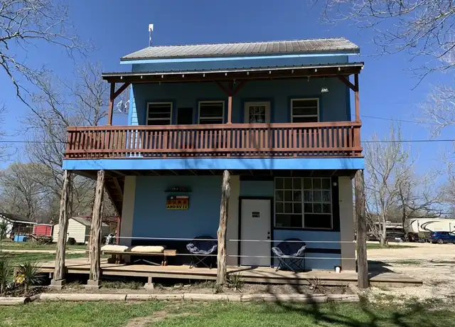 Property at 55 Breiger Rd, Gonzales, TX, 78629, 1 bed, 1 bath, [object Object]