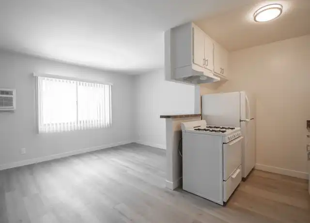 Property at 6842 Fulton Ave Unit 19, North Hollywood, CA, 91605, 1 bed, 1 bath, [object Object]