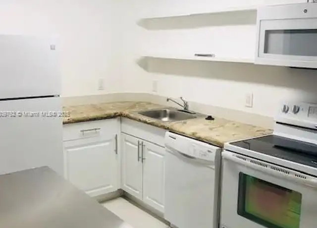 Property at 10701 Cleary Blvd #108, Plantation, FL, 33324, 1 bed, 1 bath, [object Object]