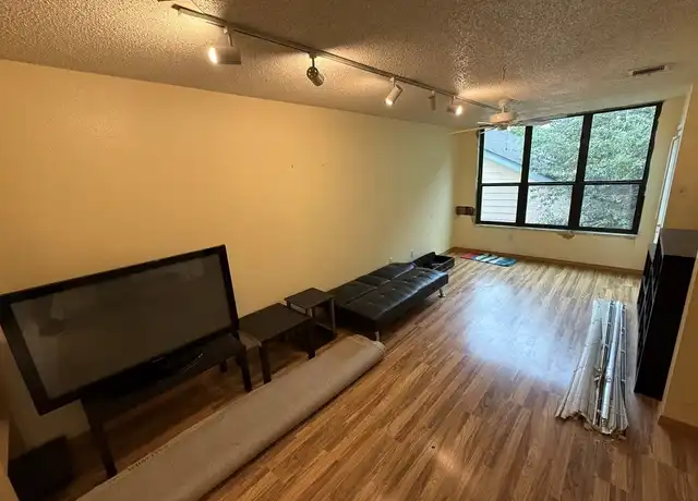Property at 2409 Leon St #206, Austin, TX, 78705, 1 bed, 1 bath, [object Object]