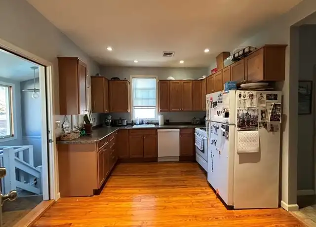 Property at 652 Main St, Little Falls, NJ, 07424, 2 beds, 1 bath, [object Object]